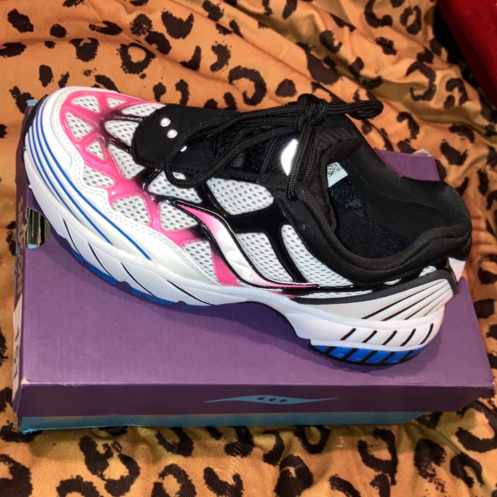 *BRAND NEW* Saucony Women's Athletic Shoes - Black, Pink, and White